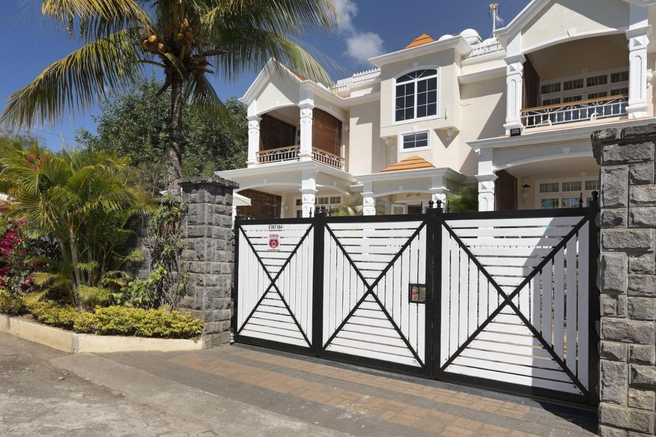 Apartment Orchid Grand Baie Exterior photo